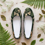 Vulpina Pump - flat lay on decor