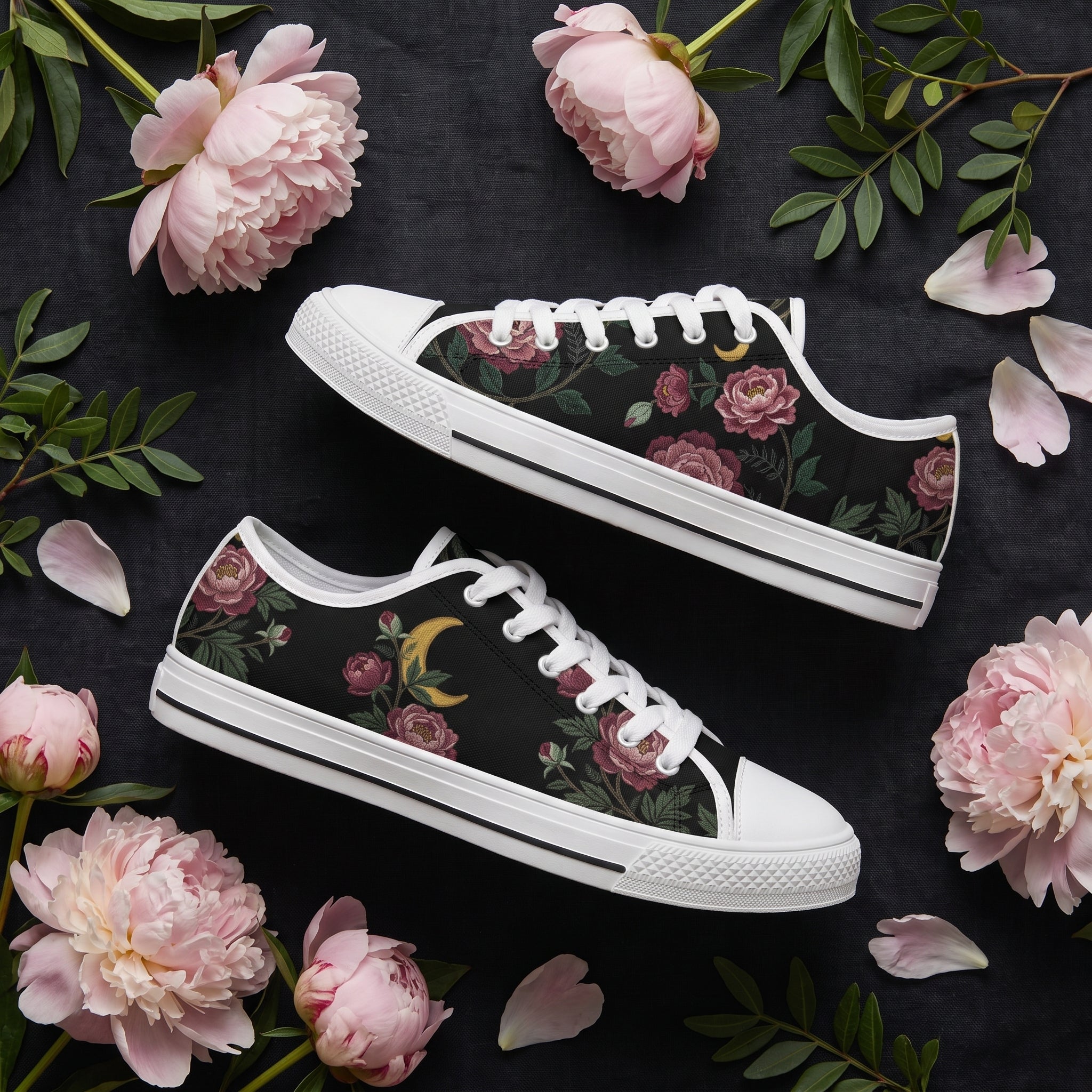 Paeonia Low Tops - Flat Decor